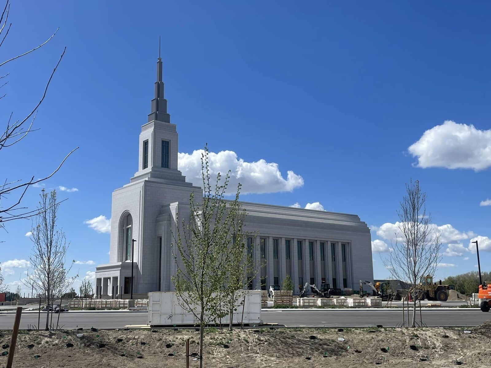 Stunning Tours Underway For Burley Idaho Temple Background in 4K Stunning Tours Underway For Burley Idaho Temple Background in 4K